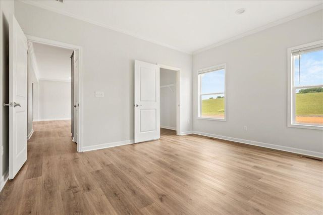 505 Sam Black Road, London, KY 40741