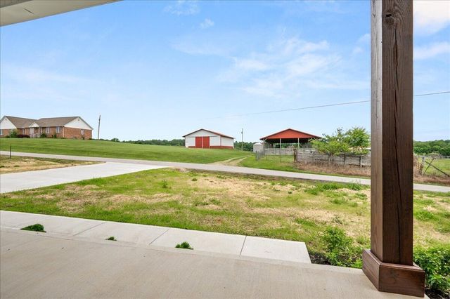 505 Sam Black Road, London, KY 40741