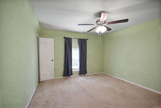 11020 Quinlan North Lake Drive, Conroe, TX 77303