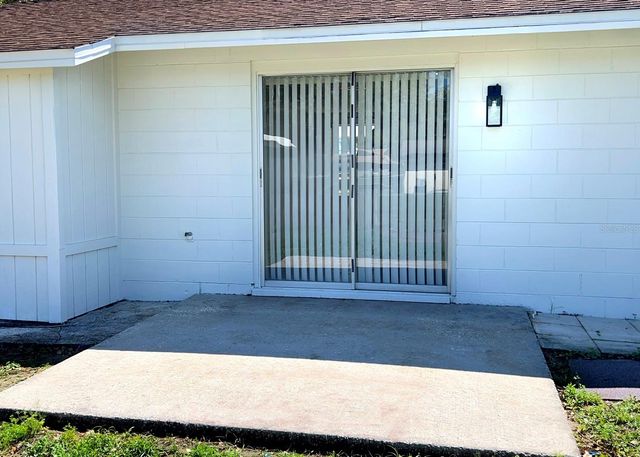 2307 MERRILY CIRCLE N, Seffner, FL 33584