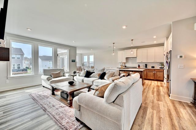 745 Bluestem Ridge Drive, Alexandria, KY 41001