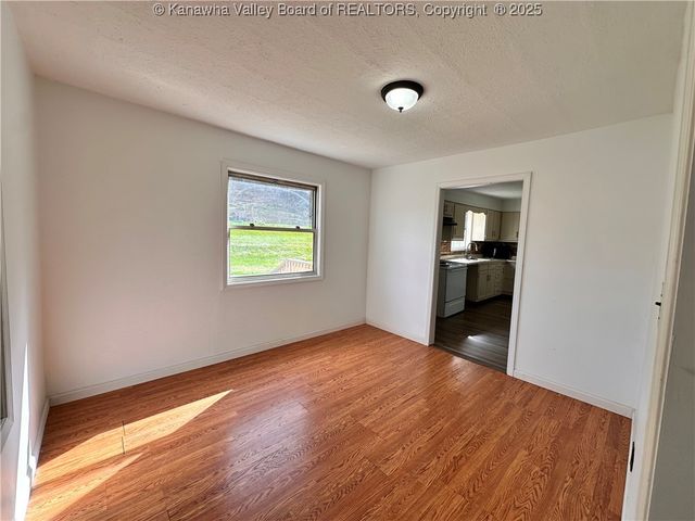 3738 Redmond Ridge Road, Gallipolis Ferry, WV 25515