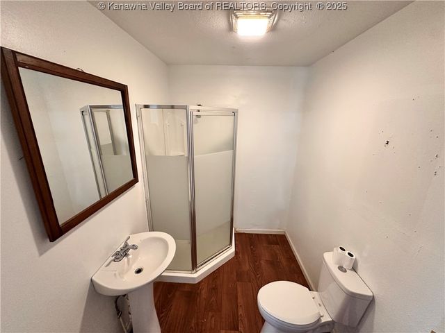 3738 Redmond Ridge Road, Gallipolis Ferry, WV 25515