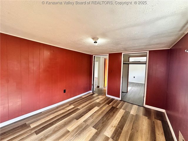 3738 Redmond Ridge Road, Gallipolis Ferry, WV 25515