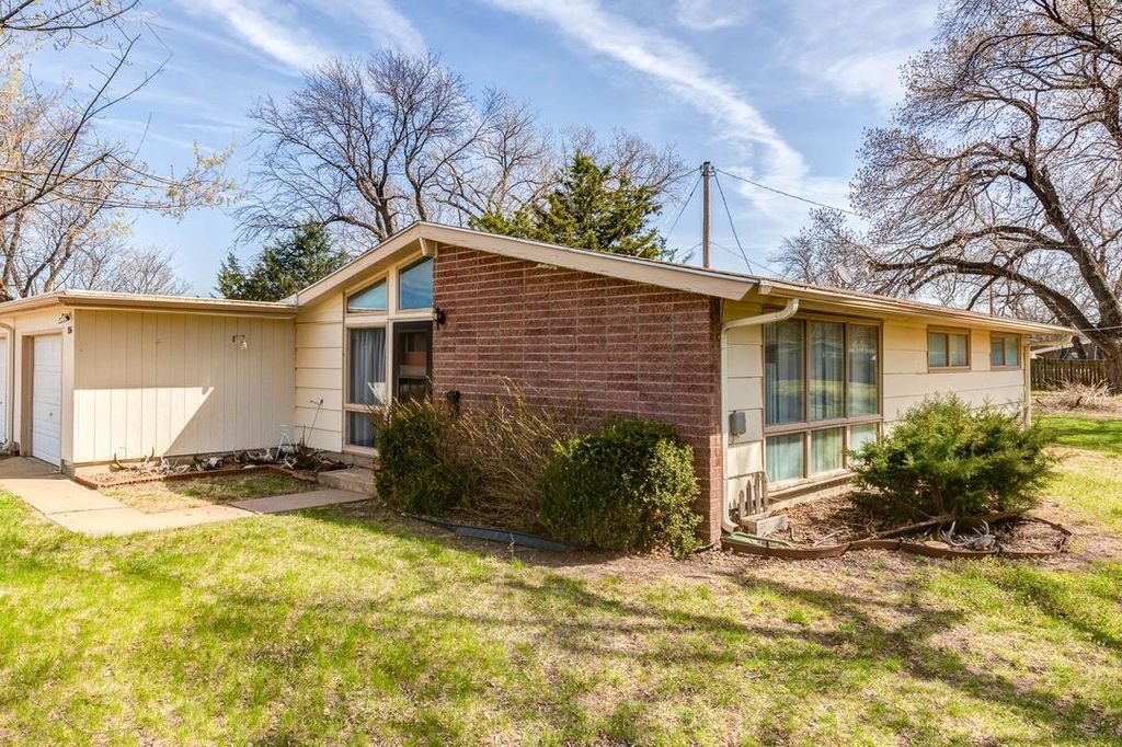 156 Florida, Salina, KS 67401