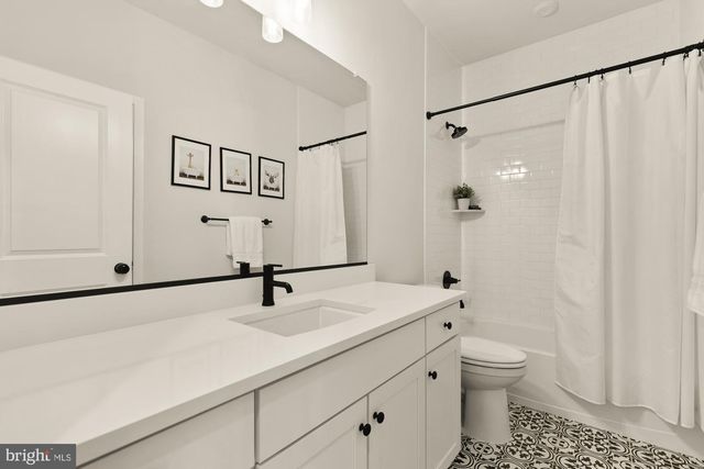 5111 MACON RD, Rockville, MD 20852