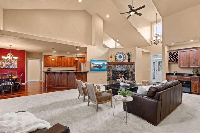 2161 Duncan Drive, Medford, OR 97504