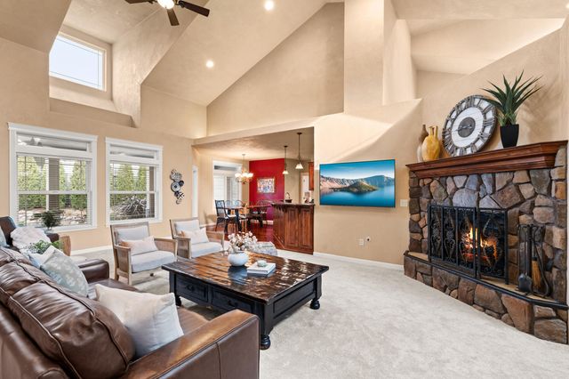 2161 Duncan Drive, Medford, OR 97504