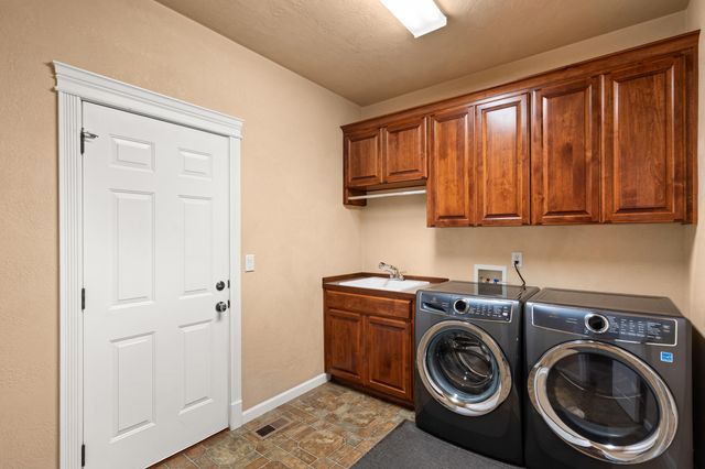 2161 Duncan Drive, Medford, OR 97504