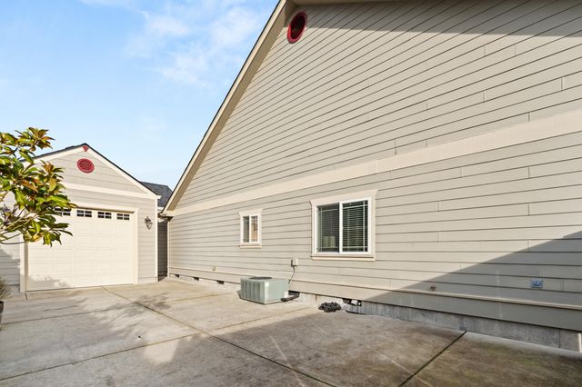 2161 Duncan Drive, Medford, OR 97504