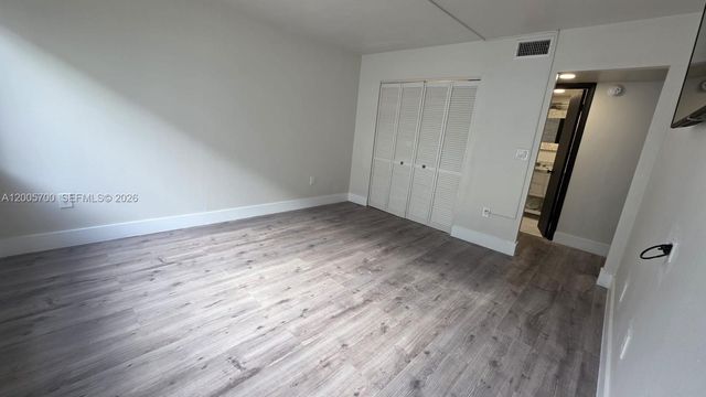 250 Galen Dr 32, Key Biscayne, FL 33149