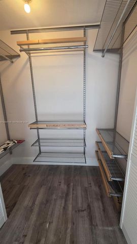 250 Galen Dr 32, Key Biscayne, FL 33149