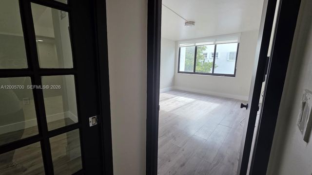 250 Galen Dr 32, Key Biscayne, FL 33149