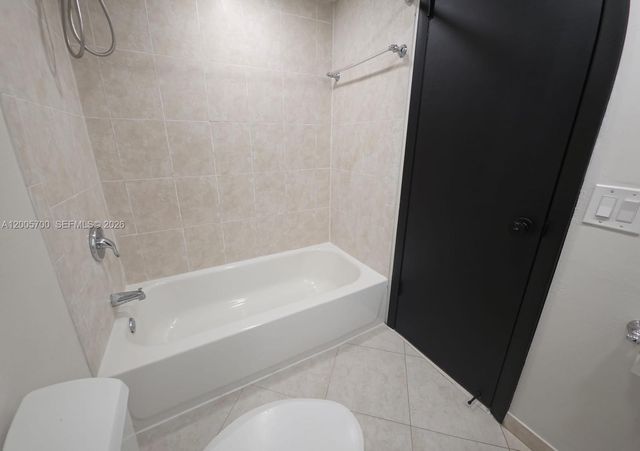 250 Galen Dr 32, Key Biscayne, FL 33149