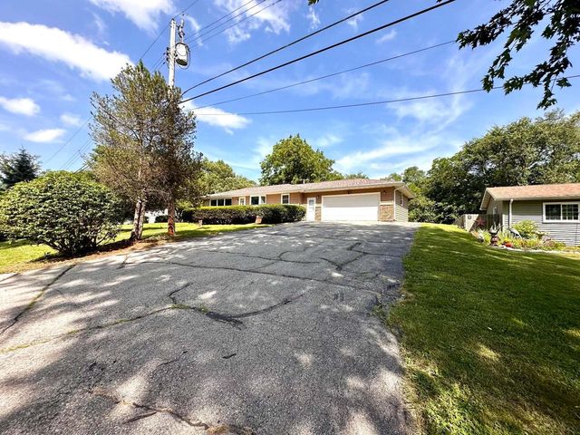 9615 402nd AVENUE, Genoa City, WI 53128