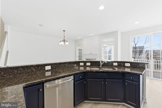 42904 BITTNER SQ, Ashburn, VA 20148