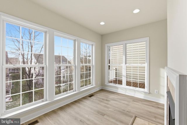 42904 BITTNER SQ, Ashburn, VA 20148