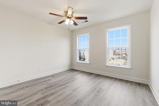 42904 BITTNER SQ, Ashburn, VA 20148