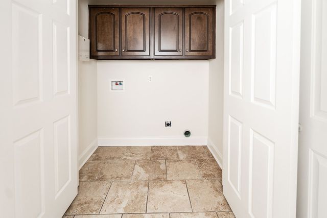 144 Lee Road 2083, Phenix City, AL 36870