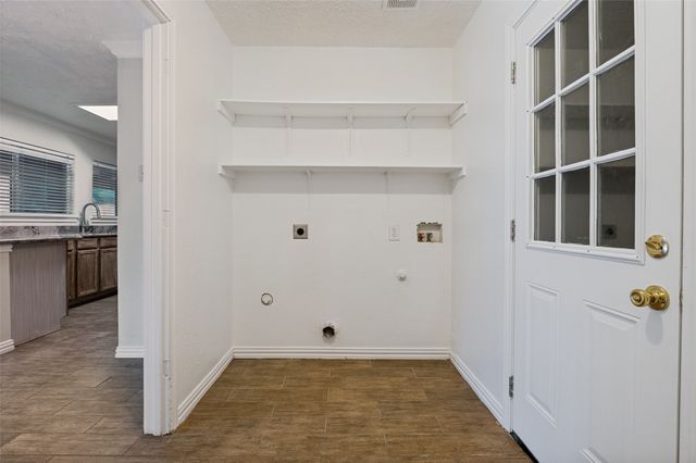 628 King Street, Cedar Hill, TX 75104