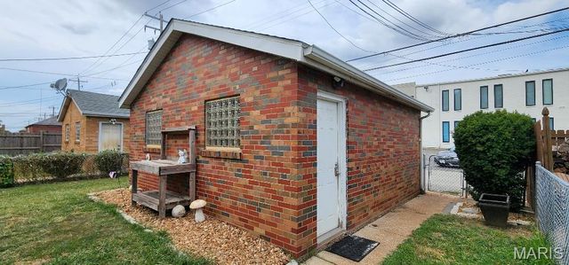 6637 Devonshire Avenue 2, St Louis, MO 63109