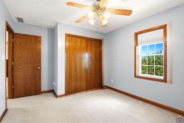 1526 SE 85th St, Wakarusa, KS 66546
