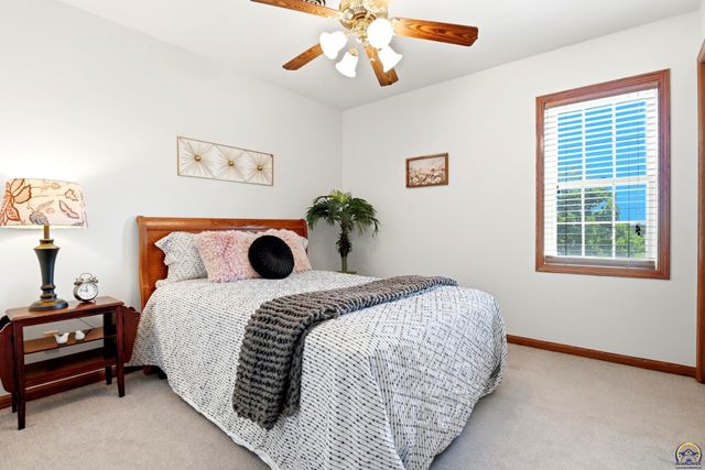 1526 SE 85th St, Wakarusa, KS 66546