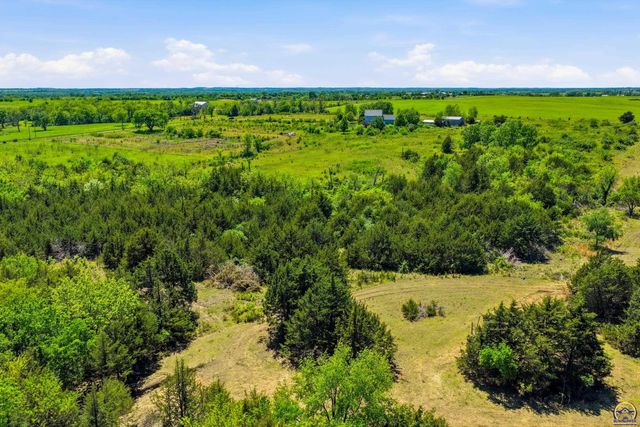 1526 SE 85th St, Wakarusa, KS 66546