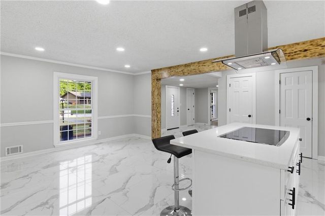 492 S Susan Creek Drive, Stone Mountain, GA 30083