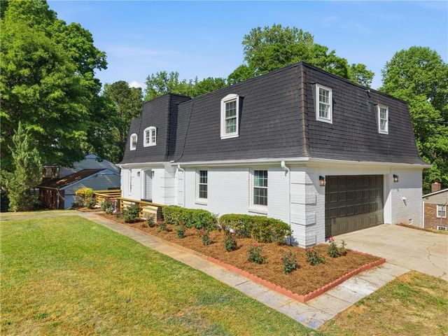 492 S Susan Creek Drive, Stone Mountain, GA 30083