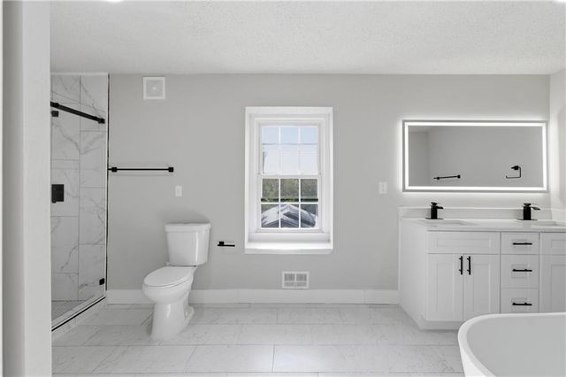 492 S Susan Creek Drive, Stone Mountain, GA 30083