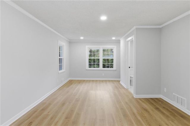 492 S Susan Creek Drive, Stone Mountain, GA 30083