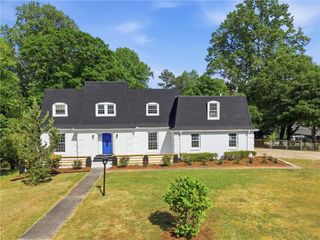 492 S Susan Creek Drive, Stone Mountain, GA 30083