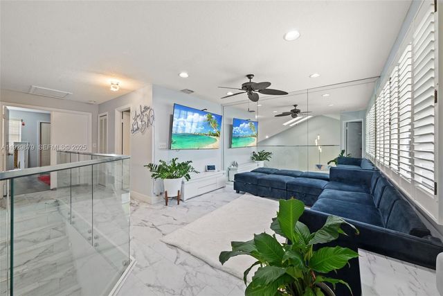 7878 NW 84th Ter, Tamarac, FL 33321