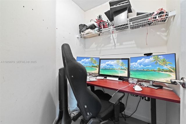 7878 NW 84th Ter, Tamarac, FL 33321