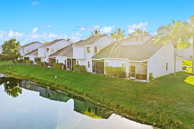 7878 NW 84th Ter, Tamarac, FL 33321