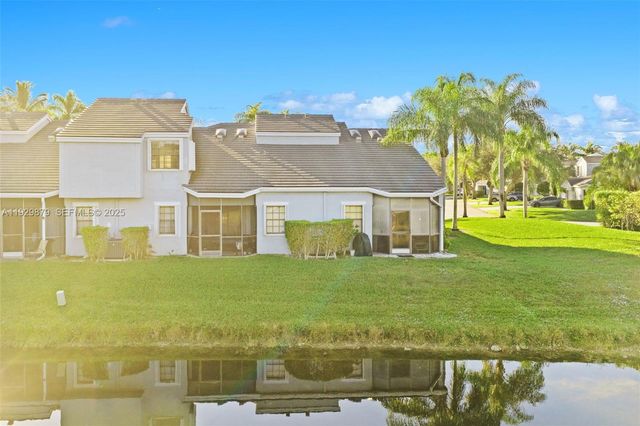 7878 NW 84th Ter, Tamarac, FL 33321