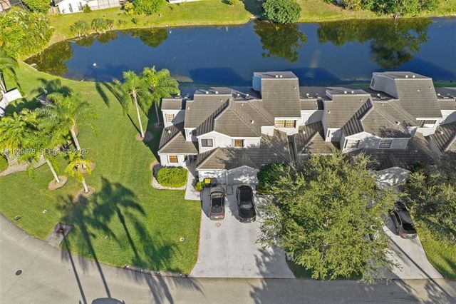 7878 NW 84th Ter, Tamarac, FL 33321