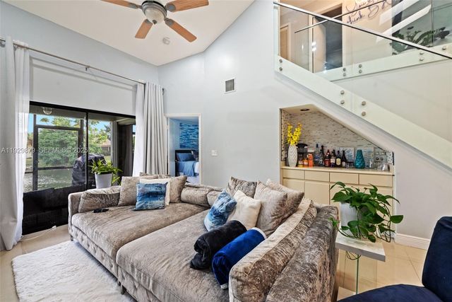 7878 NW 84th Ter, Tamarac, FL 33321