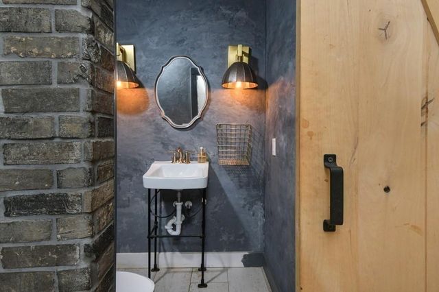 15585 Thompson Road, Alpharetta, GA 30004