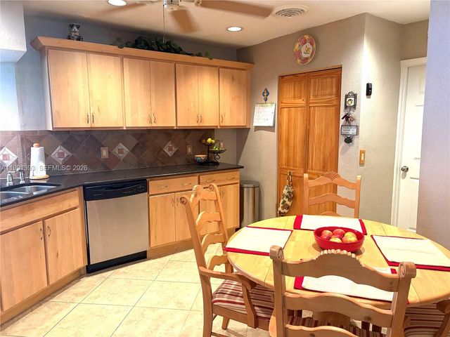 4430 NW 6th Ct, Coconut Creek, FL 33066