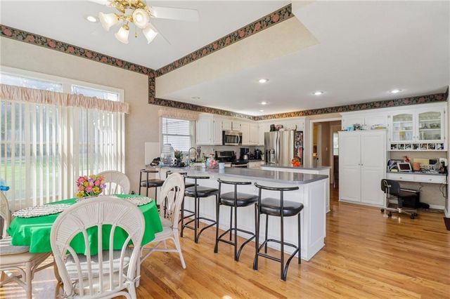 1800 NW Westbrooke Place, Blue Springs, MO 64015