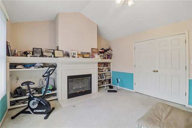 1800 NW Westbrooke Place, Blue Springs, MO 64015