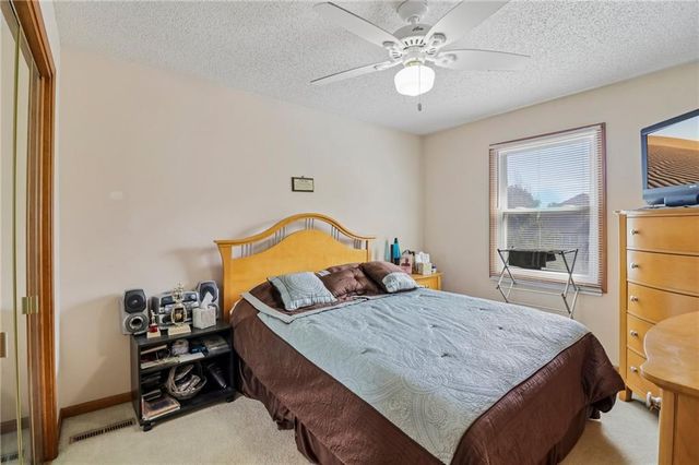 1800 NW Westbrooke Place, Blue Springs, MO 64015