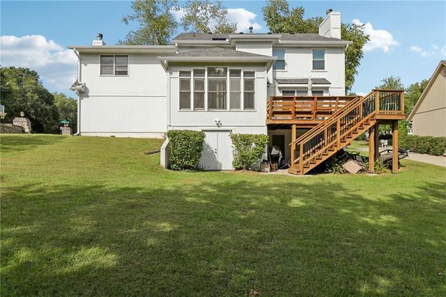 1800 NW Westbrooke Place, Blue Springs, MO 64015