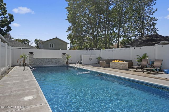 128 1st Street, Keyport, NJ 07735