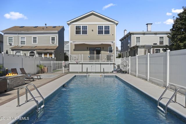 128 1st Street, Keyport, NJ 07735