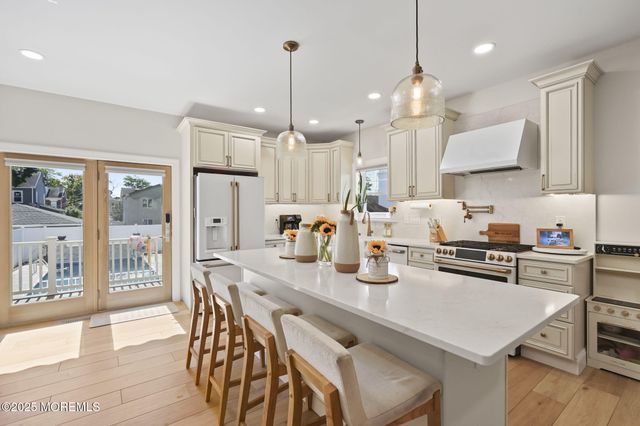 128 1st Street, Keyport, NJ 07735