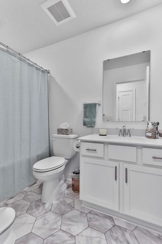 10813 Hinton Avenue S, Cottage Grove, MN 55016