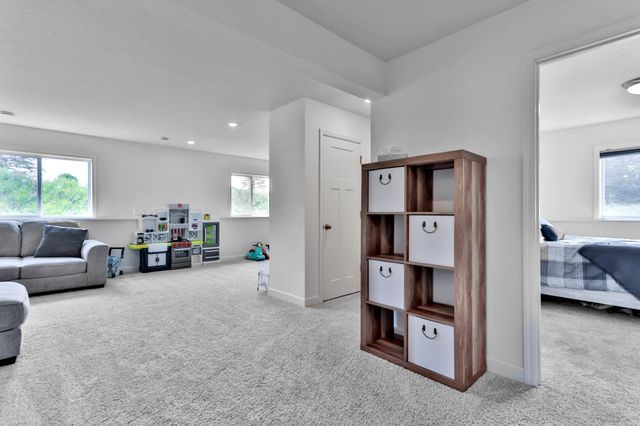 10813 Hinton Avenue S, Cottage Grove, MN 55016